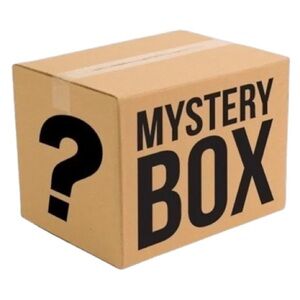 Women’s accessory mystery box!